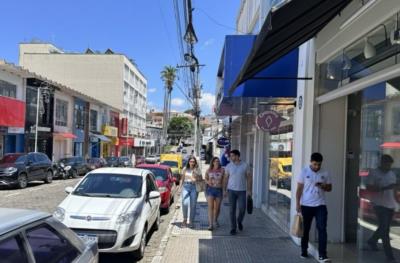 ACIG cria comissão para definir horários especiais de funcionamento do comércio no período de Natal