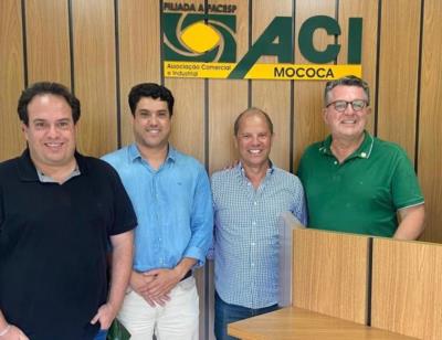 Representantes da ACIG visitam Associação Comercial de Mococa