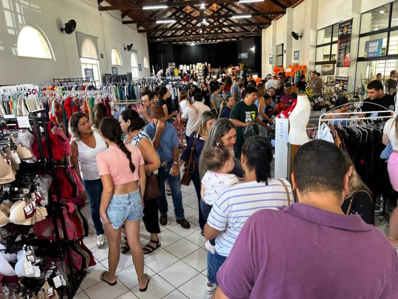 Mega Feirão “Março Maluco” atrai grande público e é considerado um grande sucesso em Guaxupé